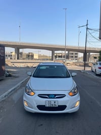 اكسنت 2014 خليجي بيه صبغ باب خلفي بدون دواخل بدون تبديل مكينه 1600 ممف...