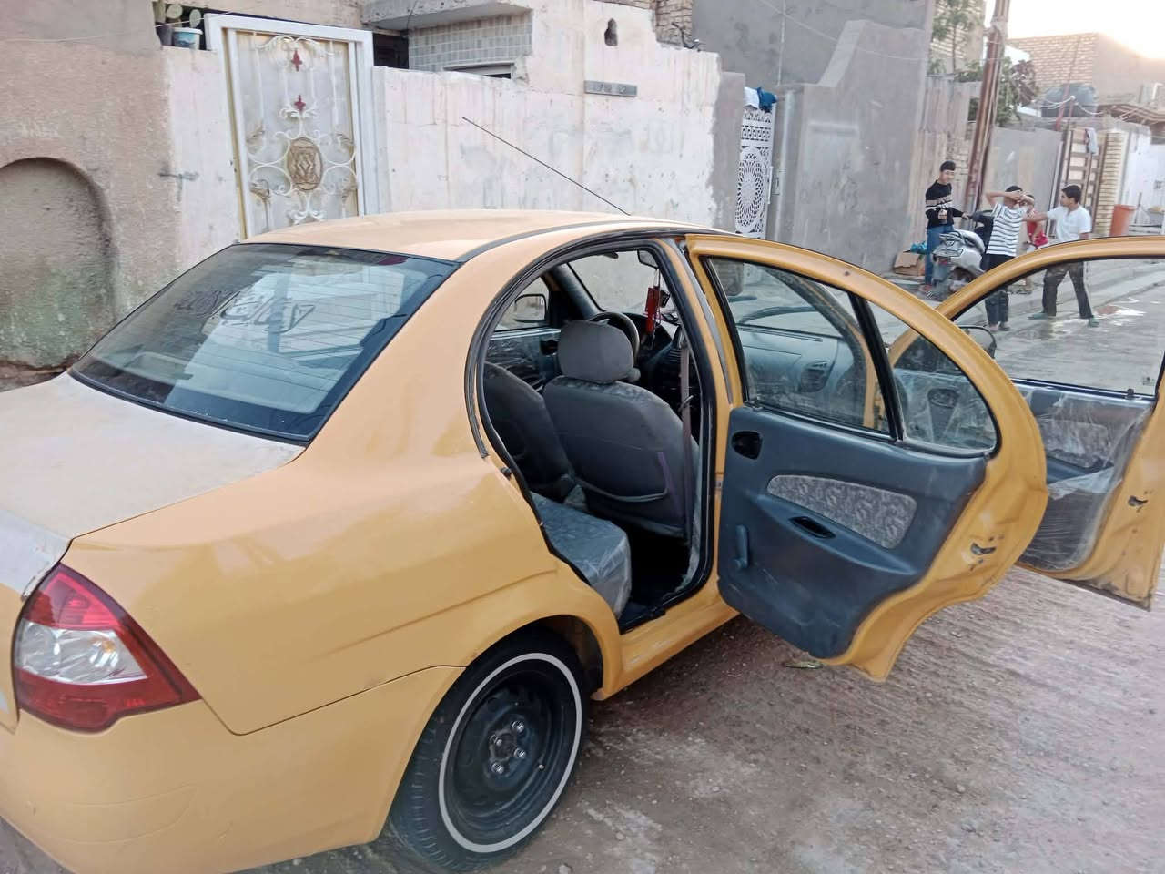 سياره طيبه موديل 16 رقم واسط انكليزي تخم تاير جاهزه سنويه لل29 بأسمي مكاني كوت زين القوس سعره 41 وبيه مجال حق الجيه للاستفسار الاتصال على الرقم ***********
