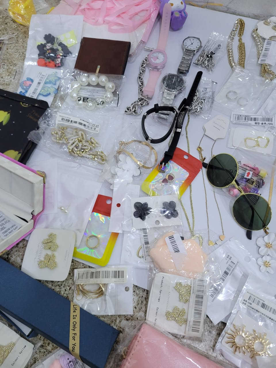 شلعه اكسسورات  الي تفيدهه تدخل خاص =https://www.instagram.com/sha99.5?igsh=MWxiYzR5MjY2MzFqcg==


**إذا كنت صاحب هذا الإعلان وتريد حذفه لأي سبب، رجاءا أرسل رسالة إلى الدعم الفني**