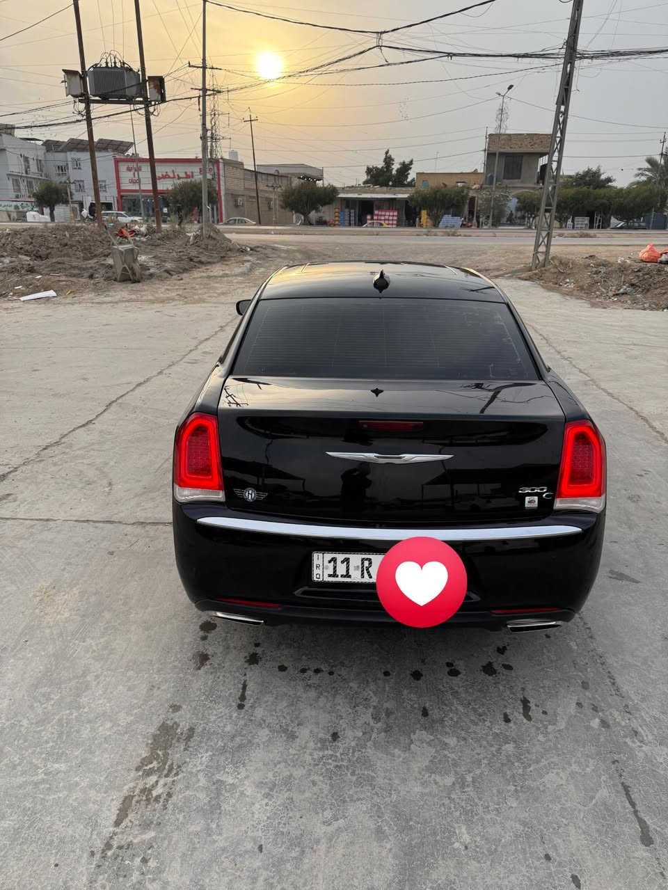 السلام عليكم
من رخصة الاداره 
اوباما امريكي ٢٠١٧ 
سي300 
مكفوله كفاله عامه 
ما عدا البارد بيها شبر بالجاملغ الخلفي 
رقم بغداد دولي لل ٢٠٢٧ 
ماشيه ١٣٤ ميل 
السعر ٢٣٠ و بيها مجال للشراي 
مكان السياره كربلاء 
هاتف ***********
