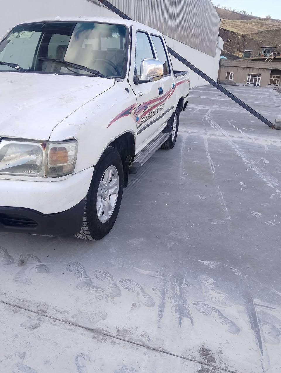 پيكاب دير 2008 مكينه كابريته منه فيست هه ز و پاكانه ى سؤرانى بؤ كراوه نوى مكينه و گير تازه بؤ به ستراوه به شه رت و اكسل به شه رت هه ر چوار به ره درگاى تازه بؤ كراون كاره بايات كامل به شه رت سحرى 24 وه رقه شوين خه ليفان پيشانگاى كاروان ***********------***********
