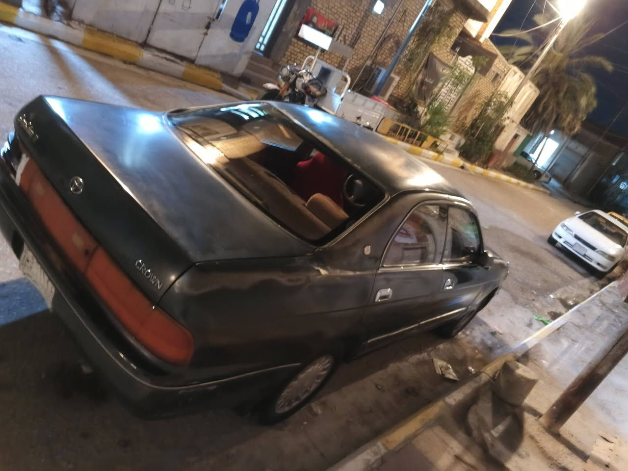 السلام عليكم للبيع و مراوس بطه مديل 92 سنويته 27 مكفولة من الكص و نقل جثه و حدايه 90% و كهربائية كله شغاله و شرط تحويل السعر 45 و بيه مجال كلش قليل للبيع و لمراوس اقرء المنشور و تعال خاص او تتصل *********** بي وتساب العنوان ناصرية مركز المدينة
