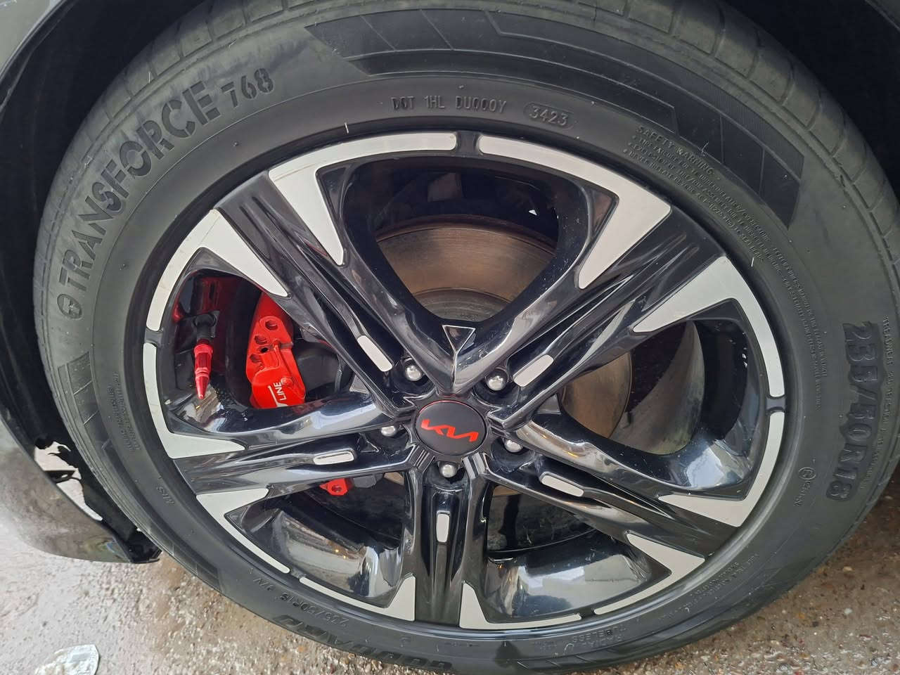 كيا   K5 جيتي لاين
موديل (2021) أمريكي 
🔥 ماشي 79 الف ميل

🧾 بأسمي شرط تحويل ثاني يوم 
🛡️ ضربتها جاملغ خلفي وتبديل باب اصلي ٢ كارت بنيد مع تبديل محرك جديد 
📍 رقم أربيل الدولي الجديد
🏳️ لون السيارة: أسود 

المواصفات:
• ⚙️ محرك 1.6 تيربو    - 4 سلندر. GDi
• 🖐️ تشغيل عن بعد
• 🪑 كشنات جلد
• 🔘 شبابيك كهرباء
• 🛞 سبير موجود
• 📱 أبل كار بلاي + أندرويد أوتو
• ⚙️ گير عصا
• 🌅 فتحة بانوراما
• 🛞 ويل قياس 18
• 🎯 رقم الشاصي   5XXG64J22MG077073
• 🎥 كاميرا خلفية
• 💡 إضاءة زينون
بنزين كله محسن
زيوت وكاله 
معتني بالسياره جدا 

السعر 148 وبيها مجال بسيط
الموقع: بغداد المنصور 

رقـم صـاحـب السـيـارة: ***********

#كيا_كي فايف#K5 #سيارات_للبيع #بيع_السيارات #العراق
