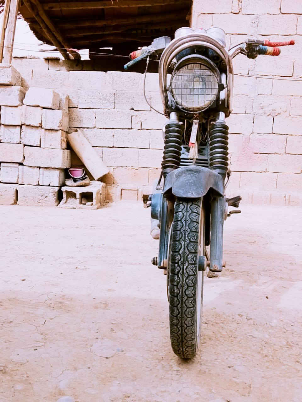 سلام عليكم  ماطور امزت للبيع 2001ابلادي اي عيب مابي السعر مليون و200وبي مجال مكاني  ديالى قره تبه  للاتصال /***********/
