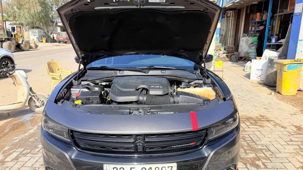 السلام عليكم
چارجر بلاك توب 2023 

 SXT 6 سلندر 

ماشية 50 ميل بدون اير باك 

حادث السيارة موضح في السونار 

السيارة كلش نظيفه استخدام شخصي 

سعر السيارة 220 ورقه 

للتواصل*********** 

مكان السيارة بغداد /سويب
