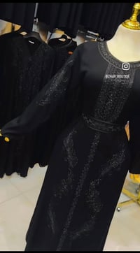 بوتيك زهره • سواد فاحم • خامة أصلية