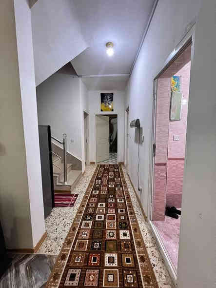 للبيع في دور مجلس المحافظ مساحة ٢٠٠م ركن شارع ٢٠ وساحه متوفر كافة الخدمات بيت بناء حديث  السعرالبيع  ١٥٠ ماعدى طلب  مطلوب للمصرف ٢١مليون تسديد بلشهر ١٨٩الف دينار  الاستفسار اول الاتصال عل الرقم *********** عمارة
