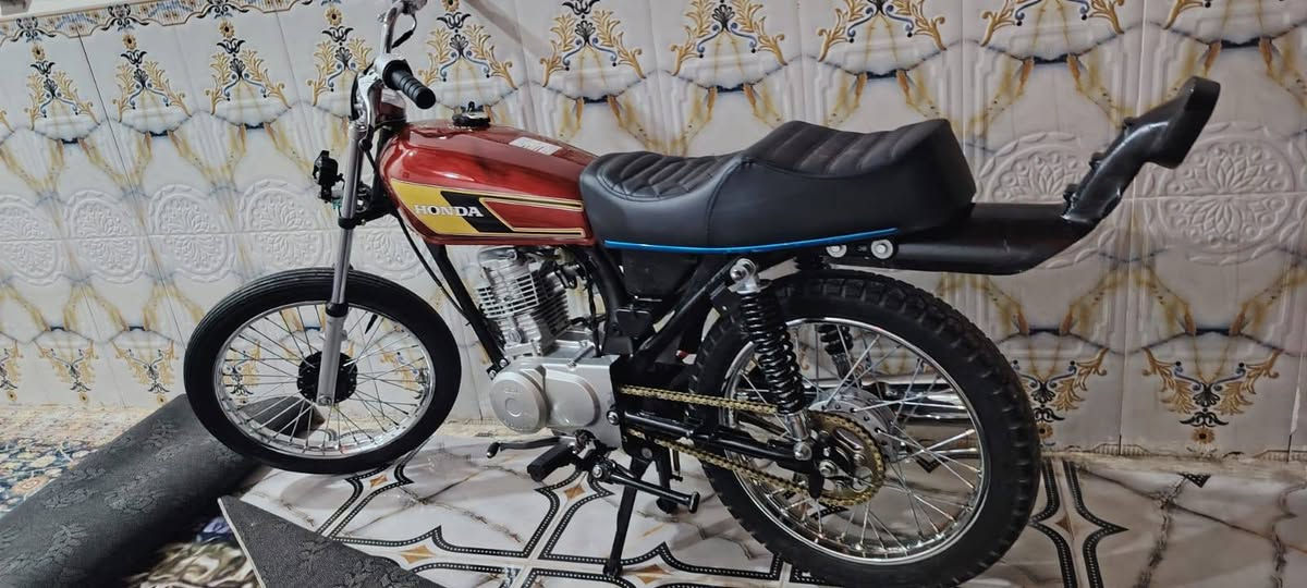 للبيع. اصولي. شاصي مديل 21 بلاد شيال ربع  تعمير 25 اوراق كامله. جدد رقم و بليته محرك هوندا ولفات اصليه مبدل فقط شرط سعر 780 وبيه مجال مكاني ناصريه مركز منصوريه هذا رقمي *********** و ***********
