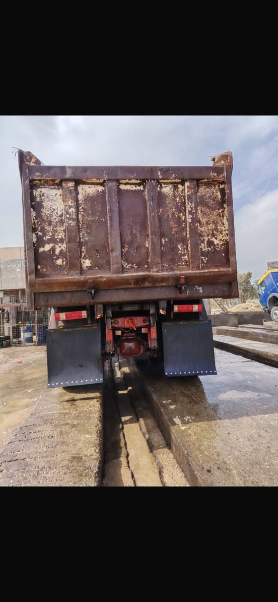 السعر ٣٧٥ وبيه مجال قليل موديل ٨٩ قلاب بلادي شاصي بدون صبغ رقم نكليزي كربلاء سنويه لل٣١ جيئف كير ١٦٠ مكينه ٨ محسن لاصرف ولابخار جاهزه للعمل مكان بابل الاستفسار ***********
