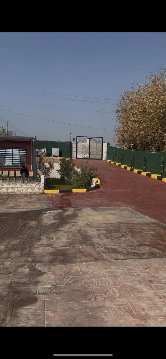 السلام عليكم للبيع مزرعة او شالي عل شط مساحة 3000 م تحتوي على بيت بناء حديث وغرفة زجاجية الموقع المدأن تفاصيل اكثر /***********
