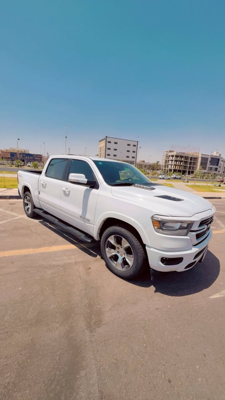 رام لارمي سبورت 2022
نضام etorque v8 الكهرباء مساعد بتقليل صرف البنزين وزيادة عزم السيارة
(رقم بصرة باسمي)
مكان السياره بالبصره
تقرير غرق
الدفع: خلفي فقط (2x4)
المواصفات :
دخول ذكي (بصمه)
تشغيل عن بعد
مقاعد جلد
كار بلي 
شاشه كبيره تيسلا
مقعد السائق والراكب كهربائي
تدفئه وتبريد مقاعد امامية
تدفئه ستيرن
حساسات امامية
حساسات خلفية 
كاميرا خلفية 
نظام بريك طوارئ تلقائي 
المرايا الجانبية قابلة للطي كهربائيا 
الشباك الخلفي كهربائي 
إمكانية تعديل ارتفاع دواسات البنزين والبريك كهربائيا . 
هاند بريك كهربائي 
نظام تشغيل واطفاء اوتوماتيك لتقليل صرف الوقود
مرايا بخاصية التعتيم الذاتي 

السعر: 325
الاستفسار: ***********

