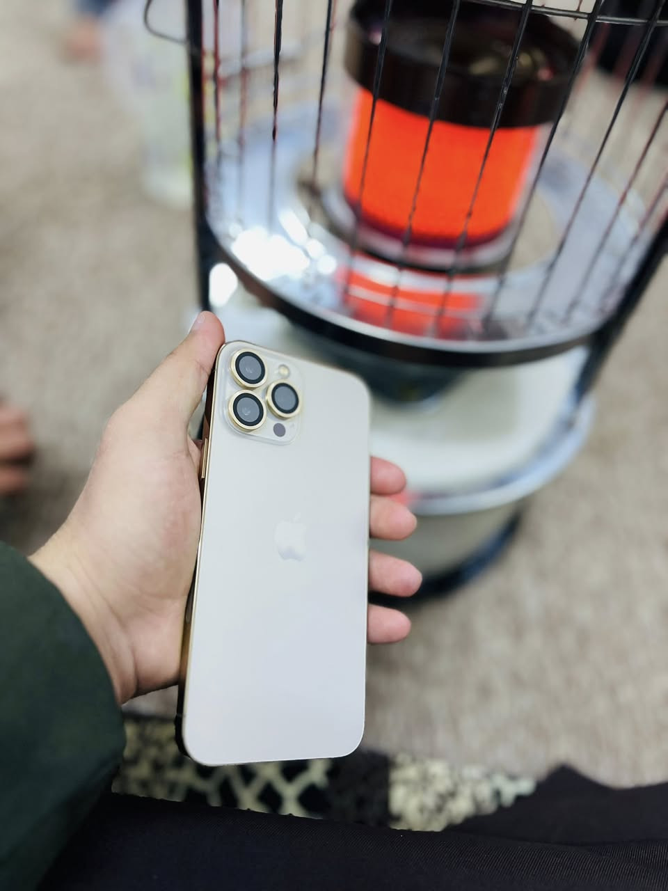 ايفون 13 برو ماكس
ذاكرا 256 

بطاريه 87 بلادي 

نموذج M

تك سيم 

شرط ما مفتوح ((ضد الماء))

جهاز شرط وضمان تاخذه

السعر 660 بيها مجال قليل 

‏‪***********

‏‪***********‬‏
