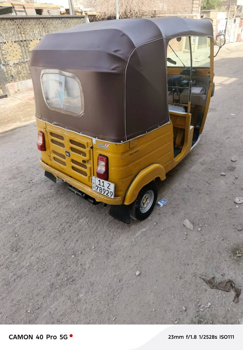 سلام عليكم تكتك موديل ٢٠شهر١٢ كير مكينه اكسل تجفيت شركه تخم تاير دوشمه جديدة جادر جديد كهربيات كله شغاله رقم سنويه تحويل ثاني يوم كل نقص مابيه كبل للشارع الف مذب عليه مكاني بغداد الغزاليه السعر ٦٣٠٠ وبيه مجال ***********
