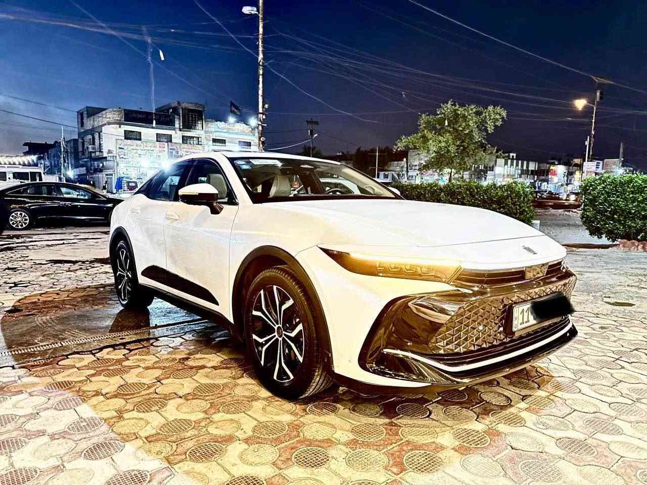 كراون بريميوم ٢٠٢٣ وارد عبد اللطيف جميل 
رقم بغداد جديد
فول مواصفات 
٤ كامرات 
سياقة ذاتيه 
مانع تصادم 
تحديد مسار 
بردة خلفية كهرباء
تبريد كراسي 
رادار امامي وخلفي وجوانب 
كراسي الامامية والخلفية كهرباء 
داخل بيجي 
السيارة ماشية ٥٠  الف 
العنوان زيون تقاطع ملعب الشعب
السعر ٢٨٠وبيهة مجال 
***********
*********** بغداد, العراق
