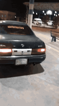 السلام عليكم عندي سياره بطه مكينه وكير حلوات واحدادي 60بل 100 كهربائيه كله شغل تواير اربعه زينات مكفول من الكص ونقل مشروع  وطني راعي يرد مدوارسنوي ما سقط ل28 سعر 38 وبيه مجال الشراي قليل والله يرزق لي يأخذه ***********
