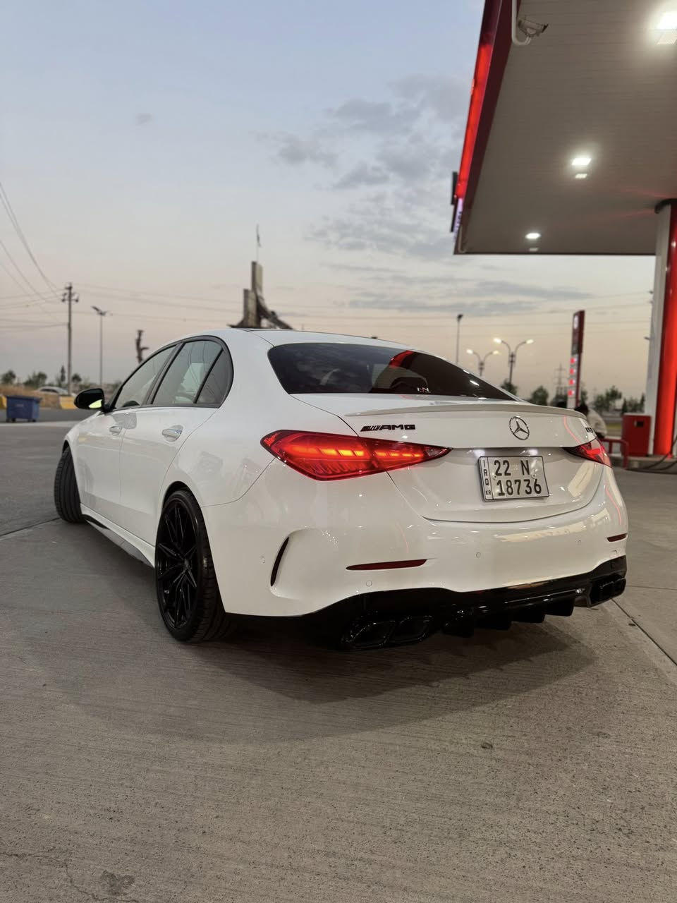 السلام عليكم
للبيع C300 2023 
بانوراما
اوتو بارك
حساس360 
داخل لدات 64 لون
5انظمه قياده
رادار امامي
رادار خلفي
نقطه عمياء
كشنات كهرباء
كشنات تدفئة
استيرن تدفئة
4ثيمات الشاشه متغير
ويل 19 فورجد 
السياره عليها كت كامل C63 
وارد امريكي حادثها جاملغ وبنيد (ايرباك طاك وراجع سستم)
ماشيه 40 الف 
مكانها بغداد حي العدل 
السعر 320 وبيهة مجال 
***********
