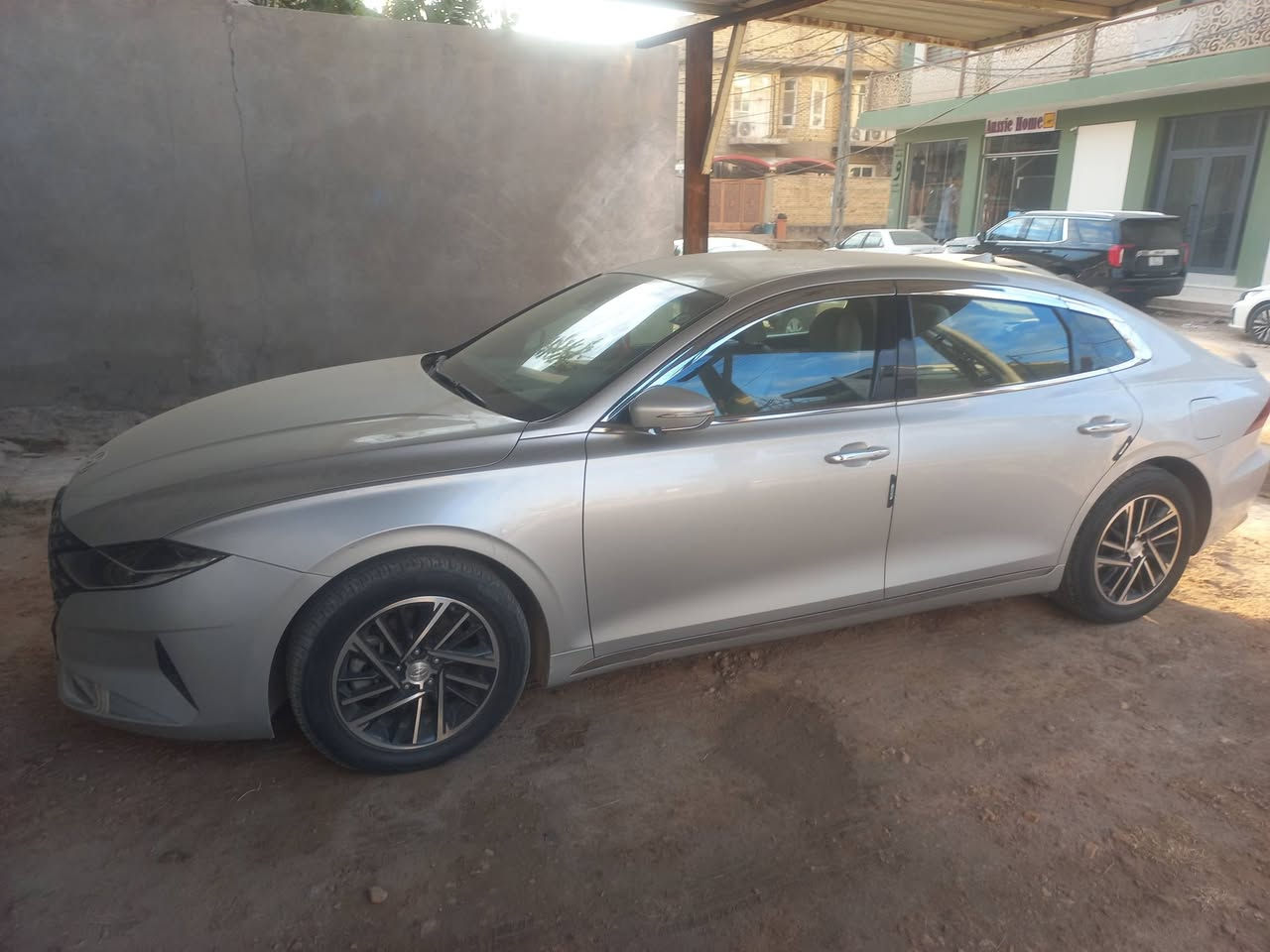 هونداي ازيرا  لون سلفر للبيع غاز بلادي مرقم قادسيه كشنات جلد اوف وايت كهربائيه حساسات كامره خلفيه رادارات كير طياري توقف ذاتي مواصفات فول الفول مكفوله كفاله عامه
 السعر ٢٢٥ورقه مع المجال البسيط 
الديوانيه   ***********
