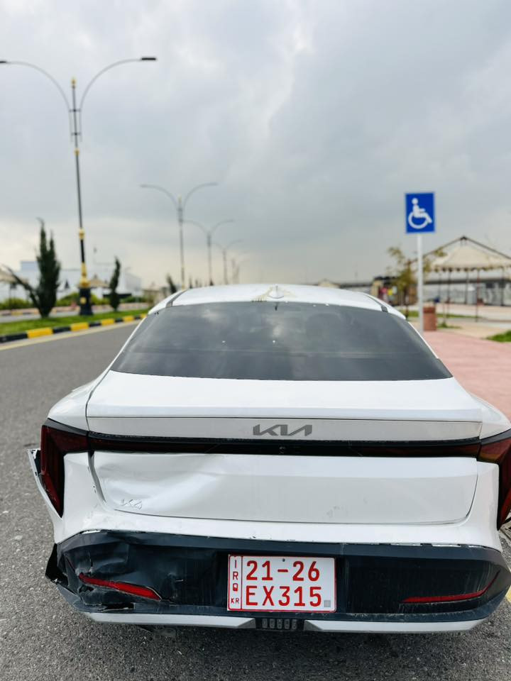 دخول جديد 

💥 السيارة غرفتها من الداخل لون اخضر
⚙️ محرك 4 سلندر حجم 2.0 تنفس طبيعي دوش
🛞 دفع أمامي FWD
✔️ جنوط رياضية 18 إنچ
✔️ مصابيح LED أمامية وخلفية

🛋️ مواصفات داخلية:
✔️ شاشة عدادات رقمية وترفيه تحتوي على تحكم
      كامل في السيارة وبقياس 12.3 إنچ
✔️ دعم Apple CarPlay & Android Auto
✔️ شحن لاسلكي للهاتف
✔️ تشغيل ذكي بدون مفتاح
✔️ تبريد منفصل خلفي

🛡️ أنظمة الأمان والمساعدة:
✔️ نظام التنبيه من التصادم الأمامي
✔️ نظام التنبيه من التصادم الخلفي
✔️ المحافظة على المسار
✔️ مراقبة النقطة العمياء
✔️ مثبت سرعة ذكي
✔️ كاميرا خلفية وتبريد 

السيارة ماشية 8500 ميل قريب الزيرو بجم كبس
حادث خلفي يرجع بارد وضرر طفيف في الجاملغ الامامي   
📢📢 (( ابيع على وظعها بدون تصليح )) 
بدون ايرباك وبدون شاصي 
بدون رقم تترقم شمالي والسيارة حاليا في الموصل
السعر 155 قفل ونهائي
 للاستفسار ***********
