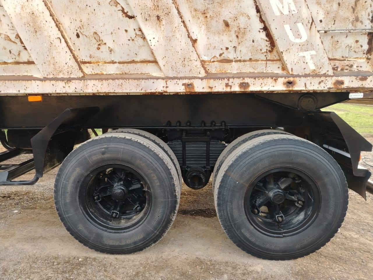 سلام عليكم عربانه للبيع ٢٠٠٤ تخم تاير ونج بلادي مكان العربانه بغداد ابو غريب رقم *********** ***********
