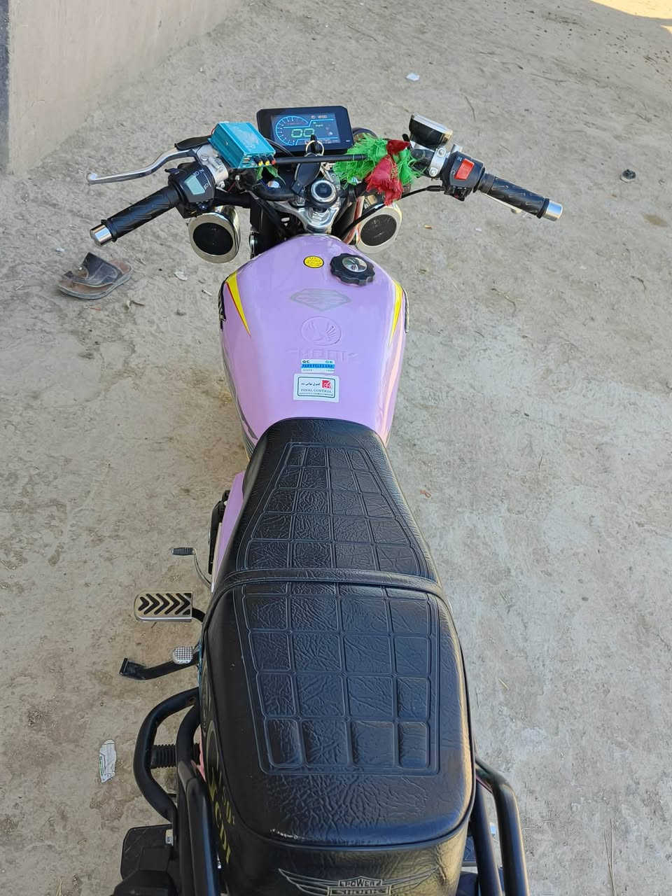 دراجه للبيع سيفان مكفوله كفاله عامه
موديل2025 كهربائيات شغلات كل نقص مابيها 800 وبيها مجال الاتصال عل رقم *********** والخاص مفتوح
