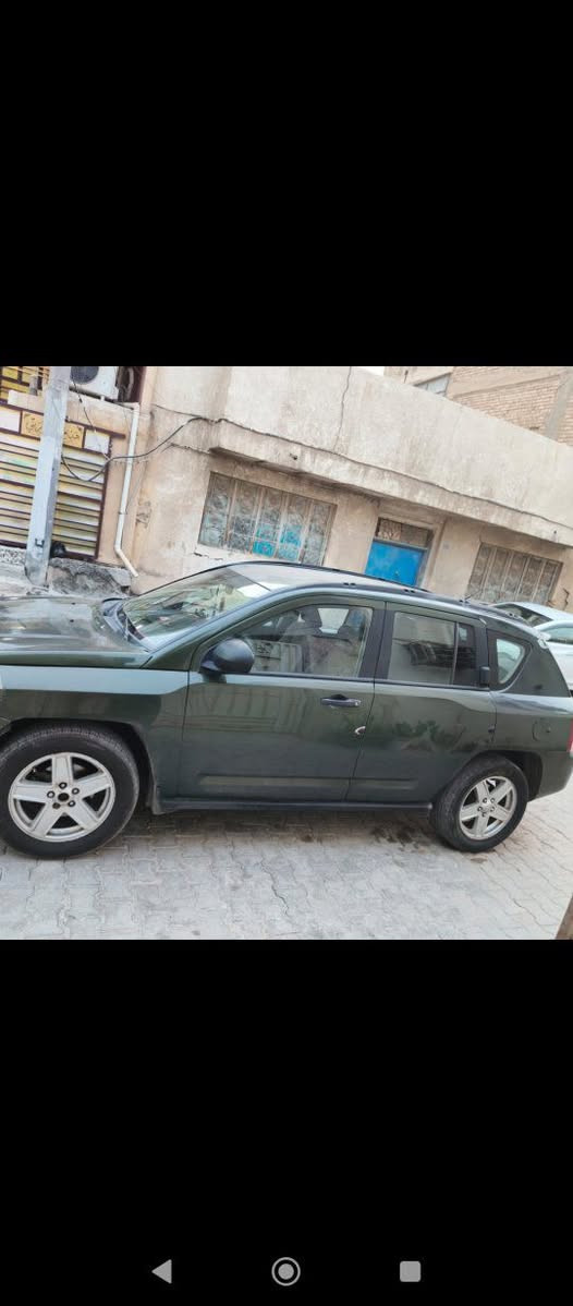 سلام عليكم
جيب كومبارس  مديل 2007 
السياره ابلادي كله شغال تبريد ثلج  نضيفه 
 4جام او تماتيك 
محرك بلادي 4 سلندر حجم 2400
رقم بغداد تحويل ثاني يوم سعره 65

***********
