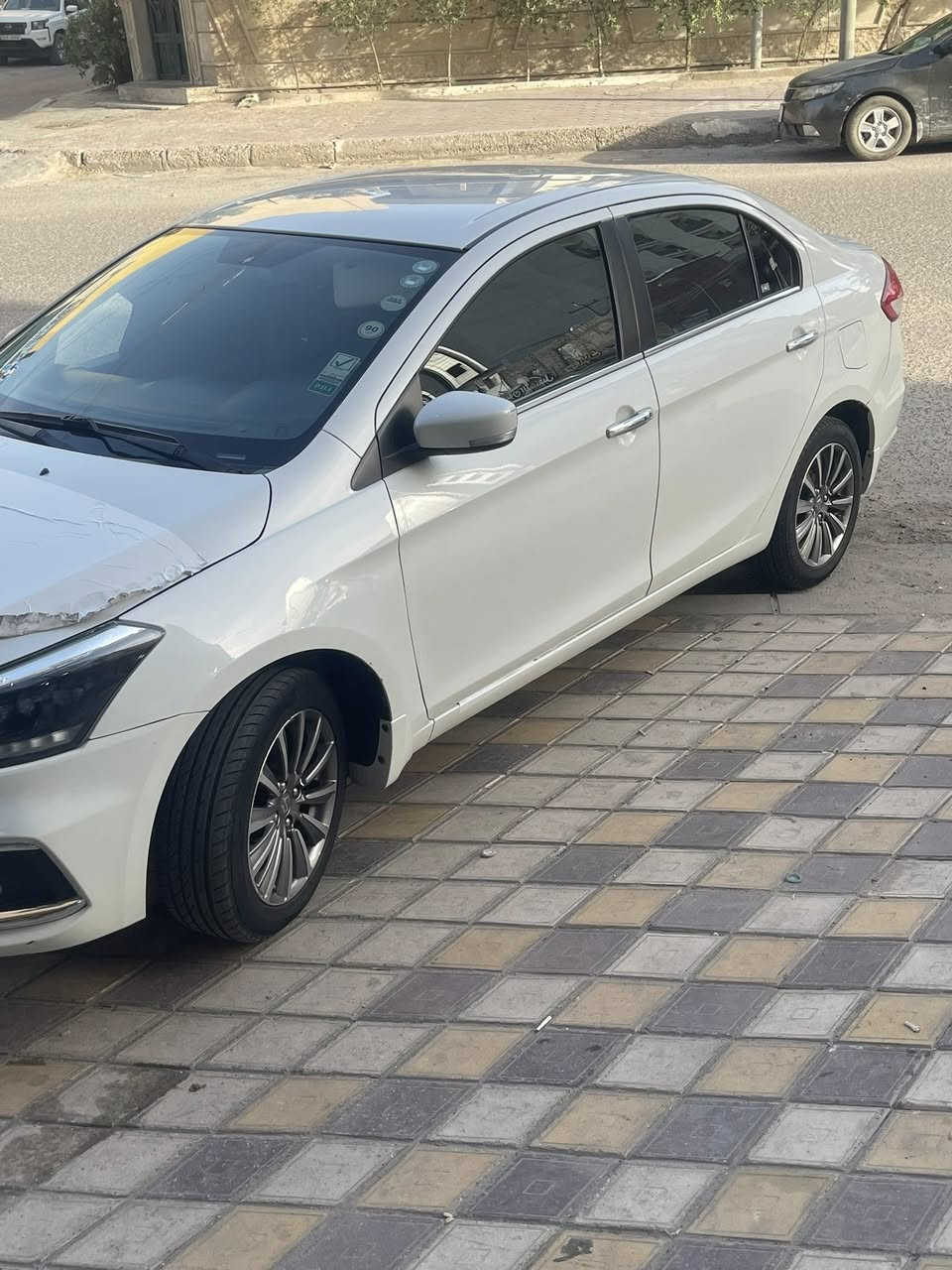 للبيع سازوكي ( سياز ) موديل 2023
المواصفات ✅
بصمة تشغيل
بصمة ابواب
تحكم ستيرن 
كروز سرعة 
كشنات جلد 
حساسات
قطعتين تبريد 
مري شفط كهرباء  + اشاير بالمري 
لد امامي 
ويل كب كروم 
سبير ما نازل
باتري جديد 
 
 
السيارة مكفولة جديدة ماعدا بارد بلجاملغ الامامي ع كد اصبعين  
رقم اربيل تريد وكالة او تحويل بلي يعجبك 
 
السعر ١٣٥وبيها مجال  والسيارة بلواقع احلة هواي من الصور 
***********
