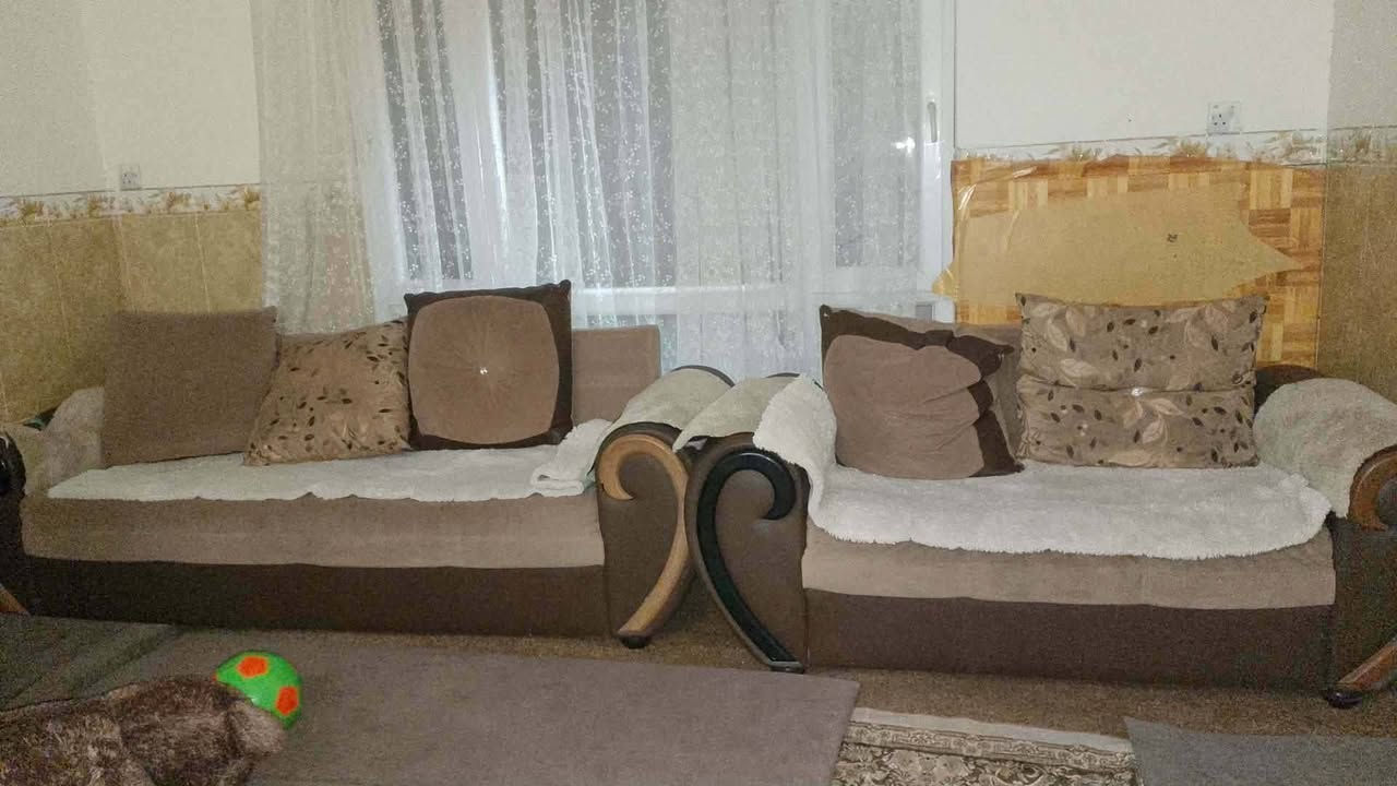 ئەم قەنەفەیە فرۆشتن 10نەفەریە بێشکاو دڕاوتەپیو نڕخەکەشی بەدڵی مشتەریە شوێن هەولێر


**إذا كنت صاحب هذا الإعلان وتريد حذفه لأي سبب، رجاءا أرسل رسالة إلى الدعم الفني**