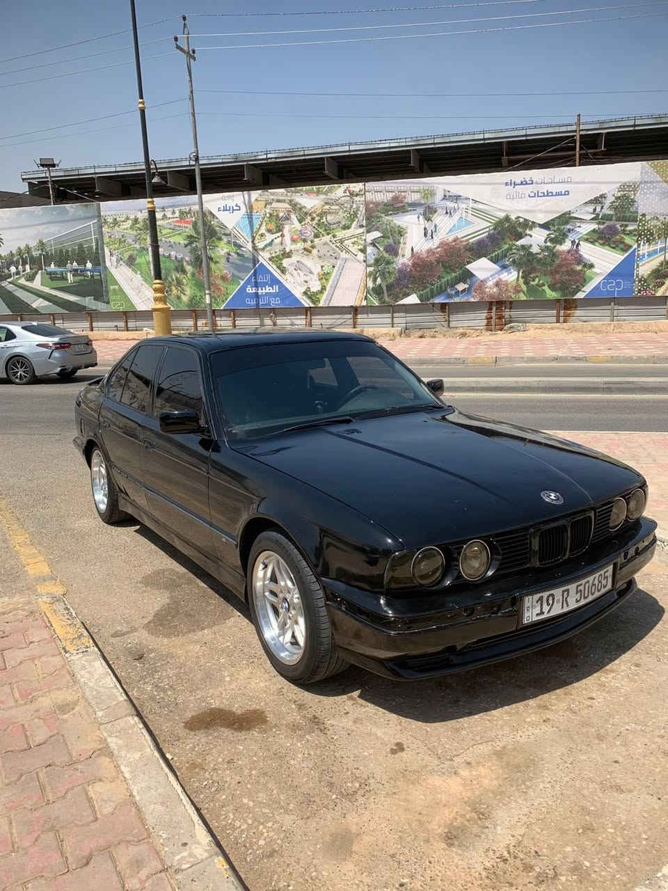 بي ام مديل 92 فول موصفات اوتماتيك رقم كربلاء دولي سنويه لحد 2031 تحويل مباشر مكينة 6 مفتوح 3.5 حداديةً جديده 
جام اوتو 
فتحة اوتو 
كشنات جلد
كراسي كهرباء 
داخل صاجي 
مضخم صوت 
ويل كب نجمه صاله سبوع
تايرات جدد
علام بي ام اصليات سعرهن ورقه 
مكينة شرط لا تبخير ولا تنقيص 
منضومة تبريد كامله نقص غاز فقط
سياره مصبوغه جديده ضربتها جاملغ خفيفه 
سعره 48 وبيه مجال قليل مكاني كربلاء المعملجي الشراي يتصل *********** وترهم مراوس حسب القناعة
