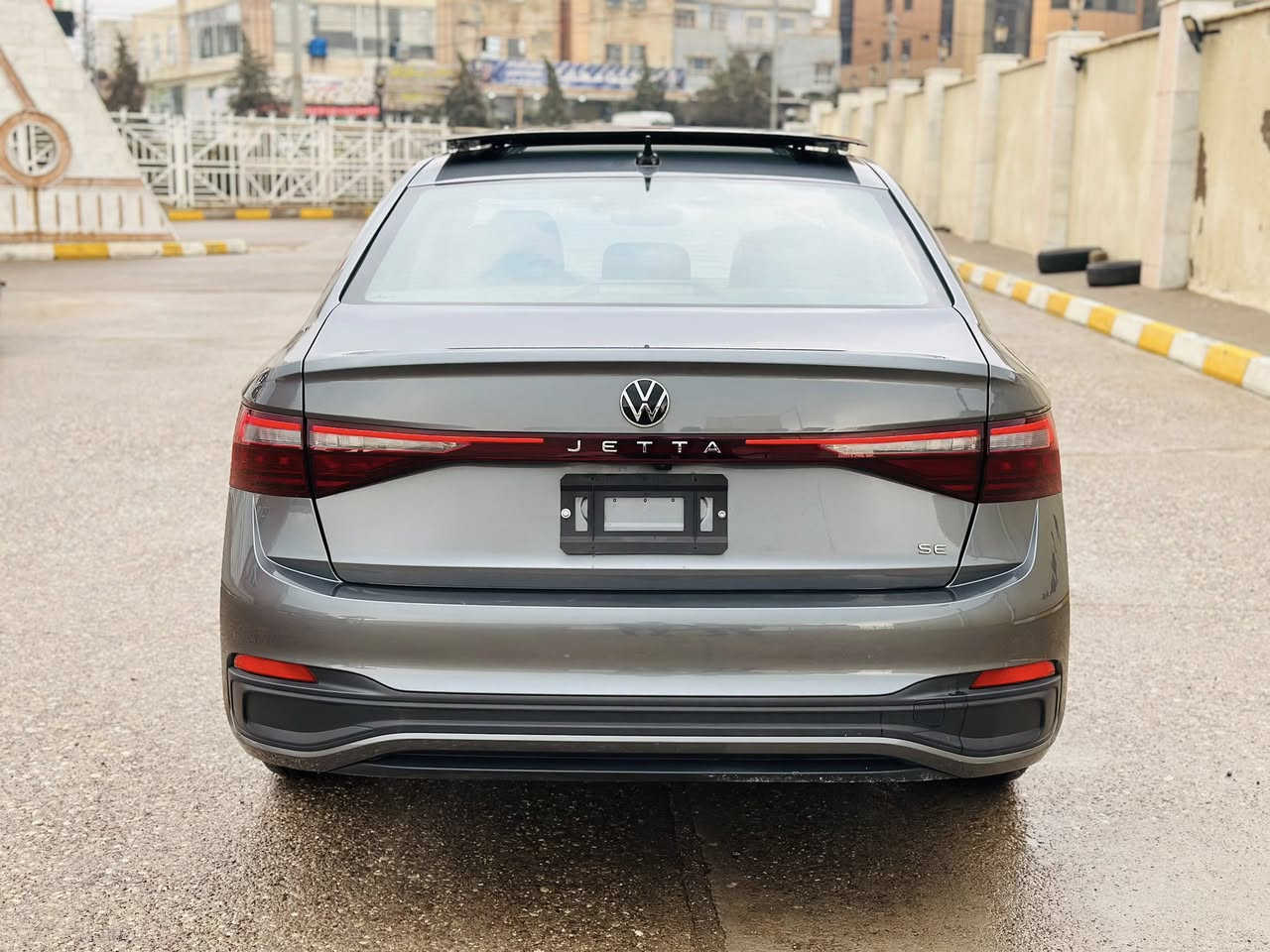 Volkswagen-Jetta:
موديل:2025
مصفات فول :SE
ماشي:15الف ميل 
جملغ وبولند صبغ بدون دواخل 
اربك فقط سكان سيستم
سيارة بدون مصرف جاهز 
رقم كاتي شرط ترقيم 
سعر 148ورقة مجال 
رقم واتساب ***********
مكان سيارة عقرة
