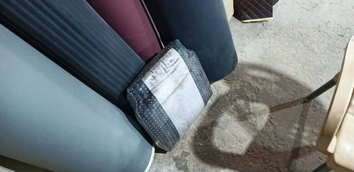 اضافة اسفنج وتغليف نايلون جميع الباصات للاتصال***********
