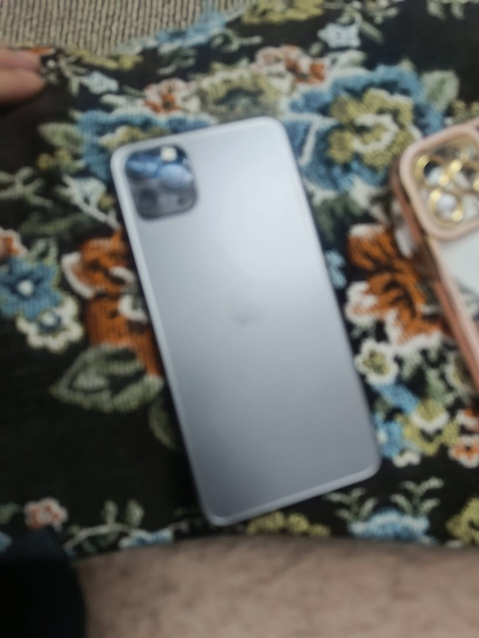 اي فون 11 برو ماكس ضاكره 256 جهاز جديد بمعنه الكلمه استخدام شخصي مبدله بطاريه فقط ول باقي كفاله ***********
