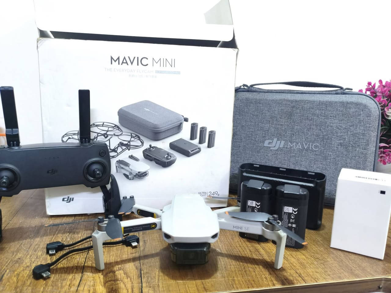 درون dji. مافك مني تو. كومبو.  ملحقات كامله. نضافه. فوول. ب550. توصيل موجود ***********
