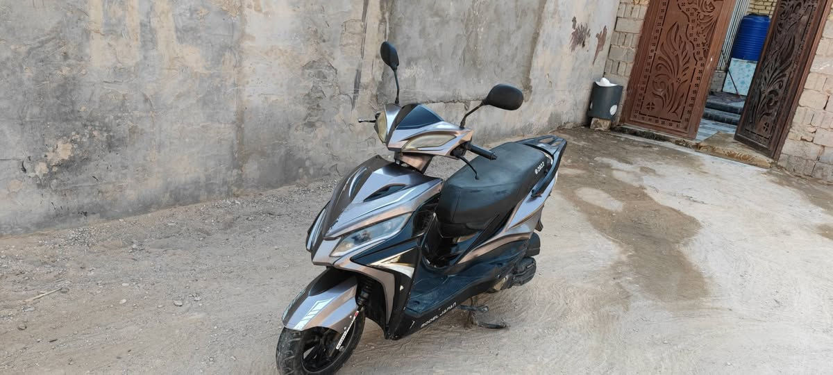 السلام عليكم دراجه جامبو موديل 2023 مكينه ما مفتوحه شغاله سلف وهندر وكهربائيات السعر 340 بيع سريع رقمي *********** مكاني طويريج
