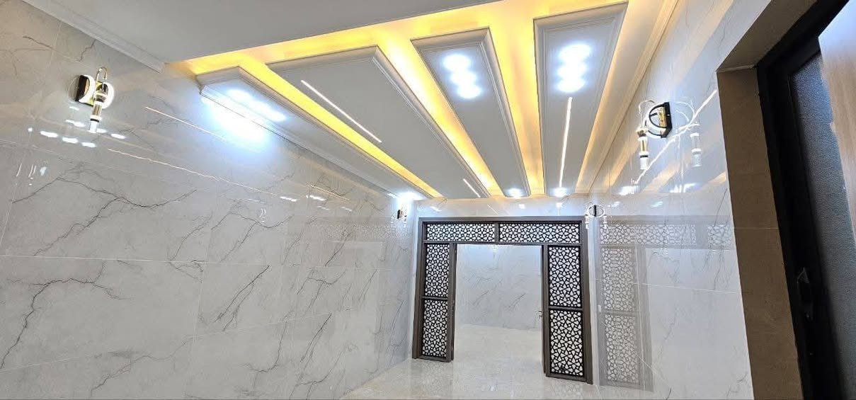 دار للبيع 150 متر حي الجامعة شارع 20 قطاع 26 بناء زيرو طابقين 
يحتوي على 4 غرف نوم وصالتين ومطبخ حار وبارد واستقبال ومنور عدد 2 مع شلالات وحدائق داخليه الغرف نظام سويتات واجهة بورسلين ارضيه مرمر السقوف جمس بورد كهرباء بوري ارضيه رفت 

__العنوان المكتب /النجف الاشرف _حي العدالة _شارع المستوصف 
 
نستقبل جميع العروض التجارية في كافه احياء النجف اداره مكتب الميار للعقار 

🟨للاستفسار الاتصال على الرقم التالي او مراسلة الصفحة 
 
📞 عباس الجنابي ***********
📞عباس هاتف الشايب ***********
