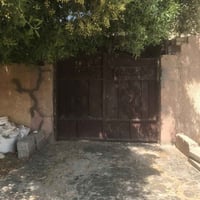 دار للبيع مساحه 160 عنوان سياحي قرب مدرسه مسقط سعر 40 وبي مجال البيت ي...