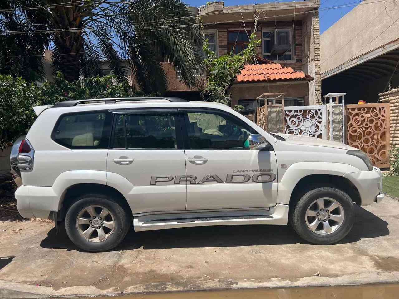تيوتا برادو موديل ٢٠٠٧ سيارة نضيفة وجاهزة من كلشي تبريد ثلج ومواصفاتها شاشة وكامرة وثلاجة داخلية ونضام الabs السيارة ستة سلندر المحرك المرغوب والسيارة باسمي والتحويل ثاني يوم 
للاتصال *********** بغداد, العراق

