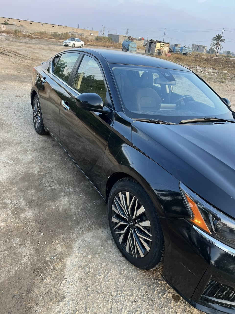 سلام عليكم
للبيع نيسان التيما SR. بلاص 
موديل 2023

موصفات SR بلاص 
اسلايت 
بصمه 
تشغيل عن بعد 
بصمة أبواب وصندوق 
شاشه جبير 
كامره خلفي 
كامره دوار 
كشنات اماني كهرباء 
كشن هيتر 
رادار امامي 
رادار خلفي 
رادار جانبي 
حساس خلفيه 
تحكم استيرن 
لد امامي نهاري 
سعر /140 $ ورقه وبيه مجال 
مكان سياره ديالى بعقوبة 
رقمي الشراي يتصل***********
