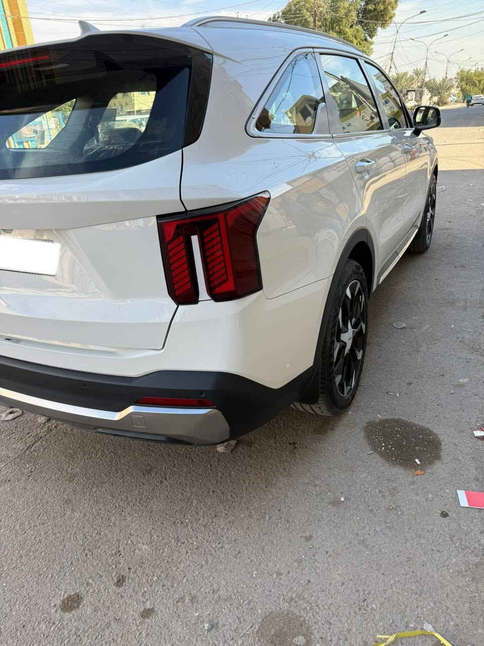 السلام عليكم سورنتو موديل 24 خليجي مكفولة ضمان الشركه الدولية
محرك 6سلندر 
ماشيه19
ويل 20
رقم بغداد الجديد بأسمي 
مكان السيارة بغداد 
السعر 315 بيها مجال 
الاستفسار ***********
