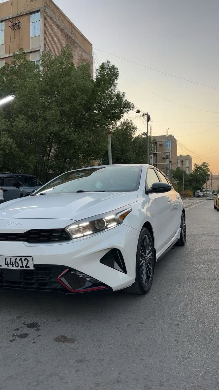 السلام عليكم
للبيع كيا فورتي 2024 GT line
ماشيه 47 مكينه 2000 دوش 
فول مواصفات رقم بغداد  
صبغ جاملغ خلفي 
وقبق جنطة مبدل الباقي كفاله
السعر 170 
مكاني بغداد البلديات 
 ***********
