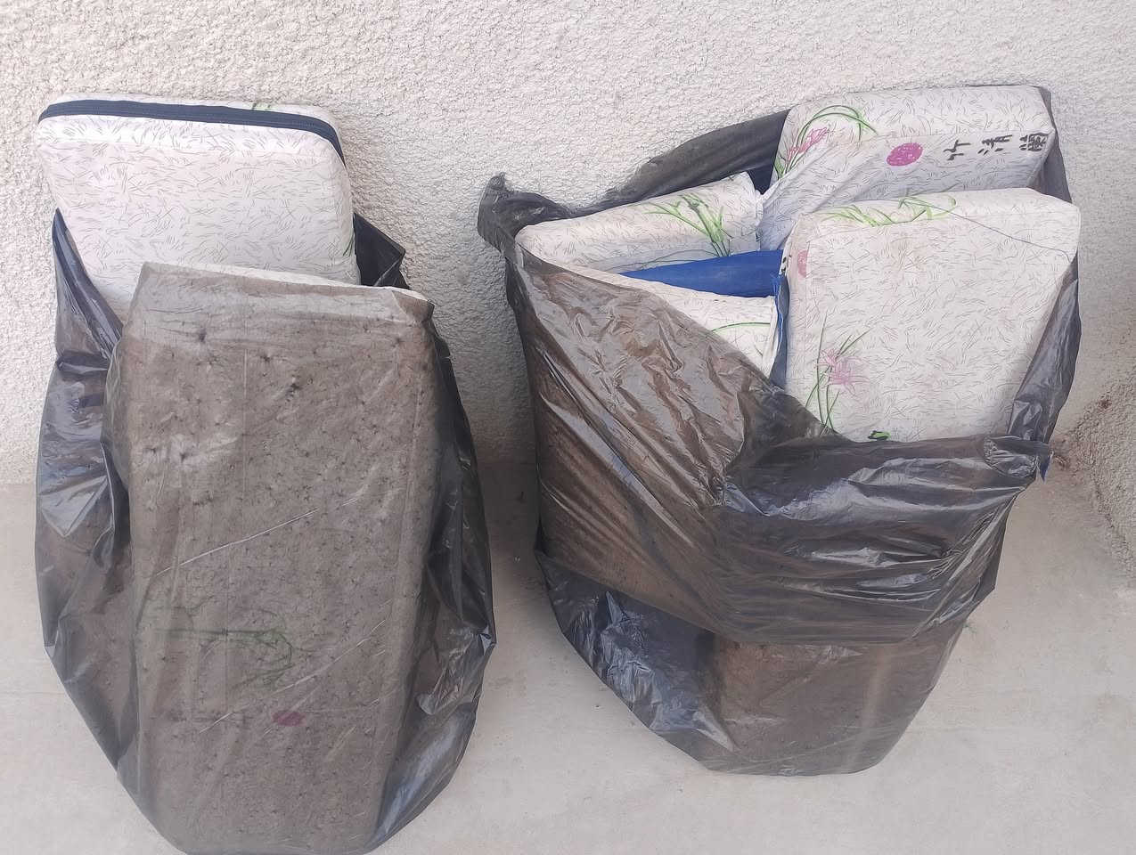 سلام عليكم سرير للبيع خمس حراكات استعمال قليل نضافه 90% كامل التايرات وميز الطعام وتعليك مغذي

السعر 300 وبيه مجال الاستفسار *********** مكاني گربلاء
