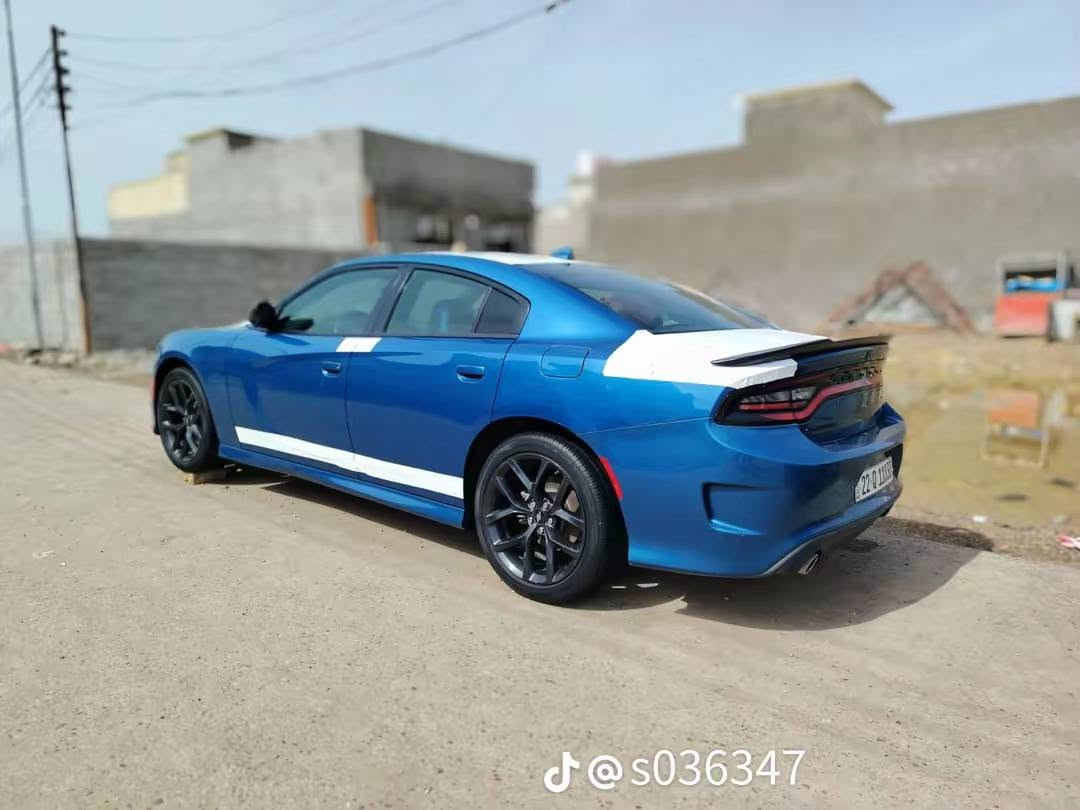سلام عليكم شباب جارجر للبيع موديل 2022GTالسياره ماشيه 70سياره جاهزه من كلشي حداديه تخم تاير ما بيهه كل نقص السياره رقم ربيل حادث السياره جاملغ خلفي بارد بيه فقط السياره كبس شركه شرط السعر السياره 240وبيهه مجال مكان بغداد قرب بسمايه الرقم ***********

