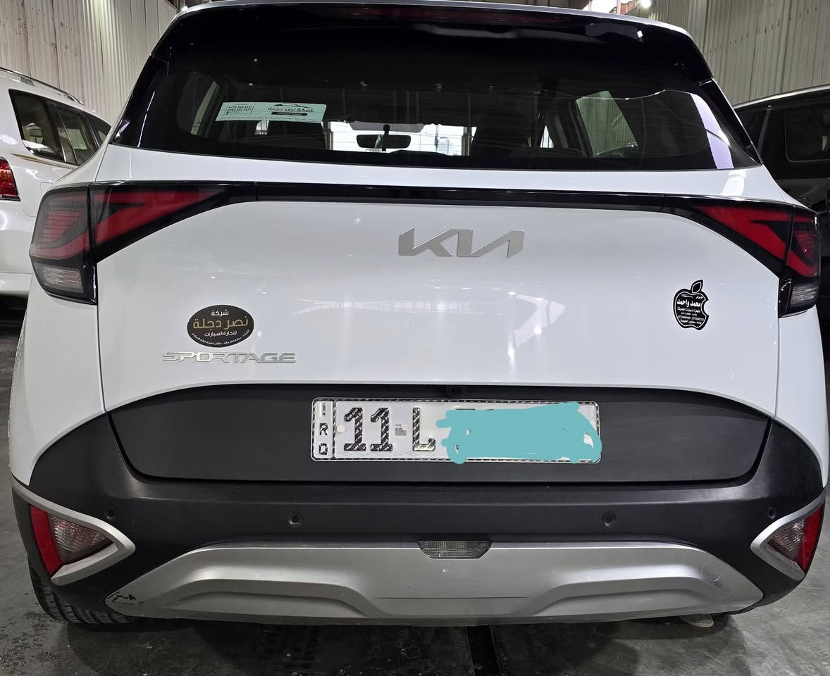 السلام عليكم للبيع سبورتج 2024 ماشيه 17 الف السياره اخت الزيرو مابيها ولا ملاحظه مكفوله كفاله عامه السياره نص فول مواصفاتها بصمه داخل بيج كراسي كهرباء تدفئه بالكراسي تدفئه بالستيرن طفاية تحكمات ستيرن اوتو هولد حساس خلف وامام وبعد مواصفات السياره رايدها ب22500 يعني 225 وبيها مجال حك الجيه اخوان السياره جديده حيل الي ما يعرف قيمتها لا يكسر بيها رجائا للاستفسار الاتصال ***********
