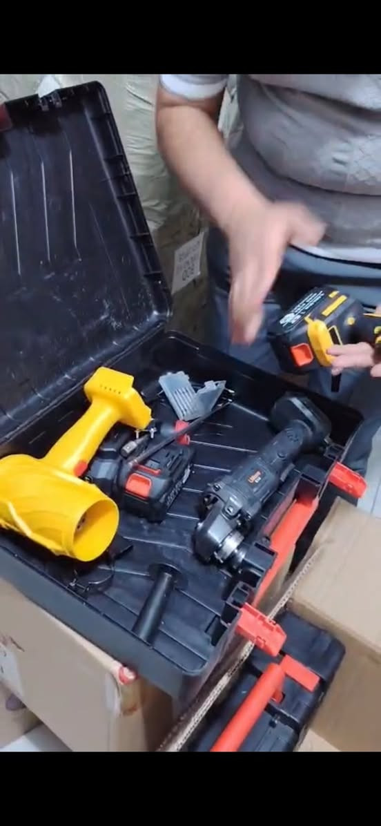 اخر ٤٥ بكج البيع جملة الكارتون بي ٣ قطع اقل طلب كارتون سعر الكارتون بي ٣ قطع مع التوصيل ١٣٠ الف 
 ***********
