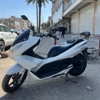 دراجة pcx ياباني وكالة جيل الأول 1حرف A مكينة خرسة صوت مابيها جميع الك...