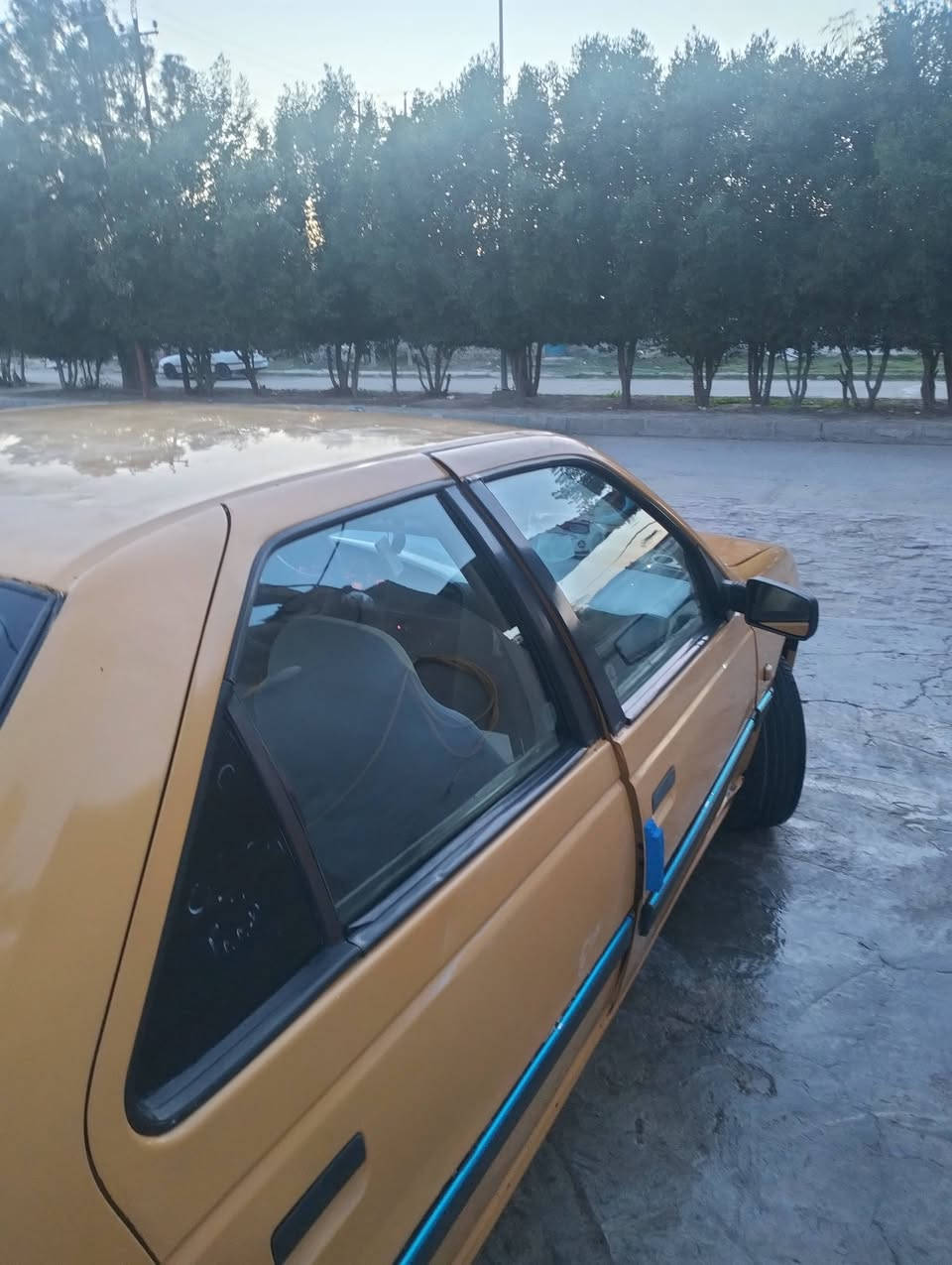 السلام عليكم
بيجو 405 للبيع السعر 25 وبيها مجال التفاصيل خاص 
او
*********** 
مكاني سماوه
