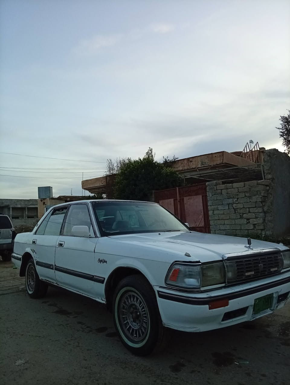 السلام عليكم
سيدان 

موديل 1991

فحص نينوى مدفوع كمركه شرط التحويل 

كير ومحرك بلادي 

تخم تاير جدد 

صدر امامي خلفي جدد

كهربائيات كله شغالة 

مكان السيارة صلاح الدين - بيجي

السعر : 28 وبيه مجال 

(مراوس حسب القناعة)

للتواصل:
***********
***********
