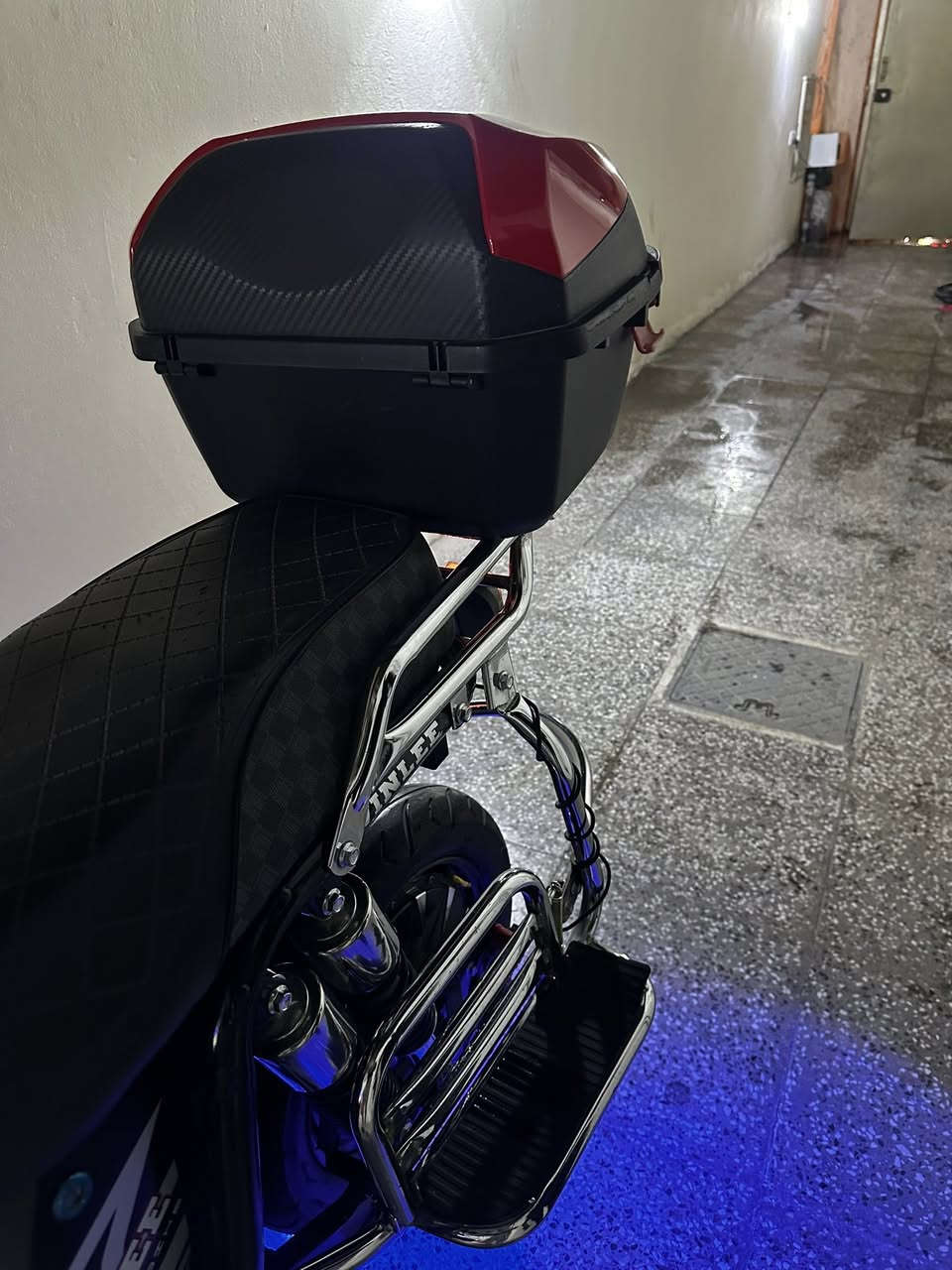 سلام عليكم عيني دراجه شحن للبيع winleeسرعتها ١٠٠الدراجه حلوه ونضيفه بصمتها شغاله2025 الدراجه البطاريات شغاله ونضيفات الدراجه مماشيه هواي وتجي تشوف بعينك النضافه شنو تنشاف وتنسمع الدراجه حلوه كلش البطاريات٦ كبار  الدراجخ عمليه وبيها بك R
دبل اشاره خلفي امامي بريكات دهن دسكات هايدروليك الدراجه عمليه كلش سبب البيعه اخذت سياره الدراجه حلوه كلش وبلعافيه يعني صدك بلعافيه عل شراي المكان حي الجامعه السعر ٦٠٠ الف وبيها مجال للشرايه وتدللون 
***********
