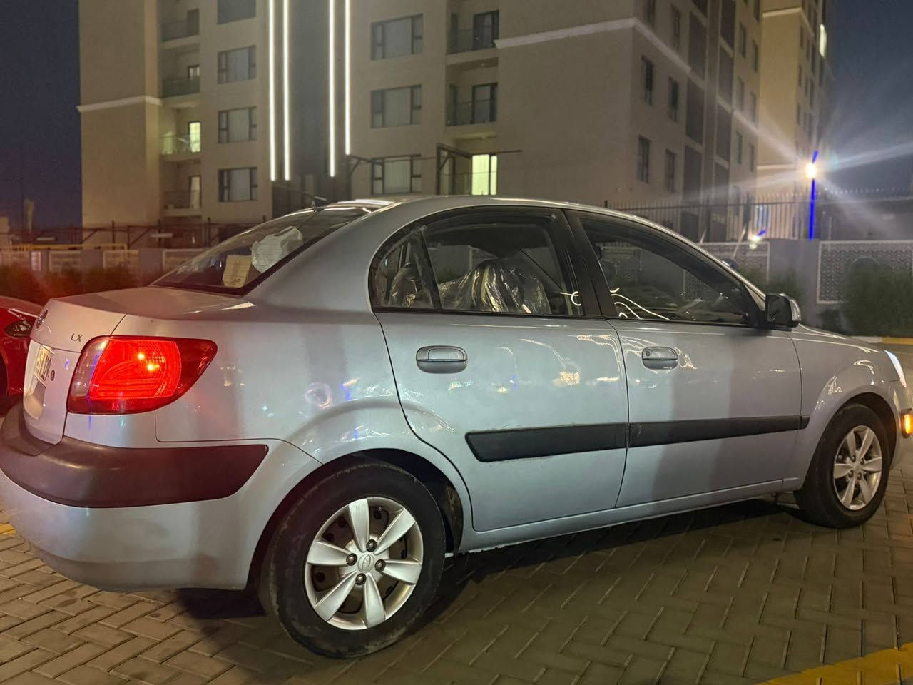 السلام عليكم
 كيا ريو  2008 خليجي 
 مكينة 1600السيارة جاهزه
بيها صبغ ٣ قطع ونص 
 تبريد ثلج 
الدوشمه جديده 
تخم دبلات جديد 
وصدر جديد
 السيارة رقم انبار بأسمي تحويل ثاني يوم
السعر 75 ورقه للبيع او مراوس  مع احدث نتفق ع فرق 
للاتصال : ***********
مكان سياره بغداد - الغزالية
