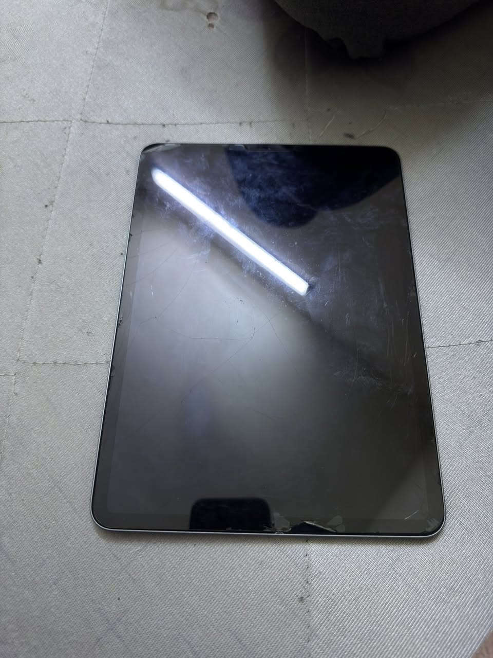 السلام عليكم 
ايباد ٢٠٢٢ برو m2 
بطارية ٩١
للبيع 
*********** واتس 
المكان بغداد البياع
