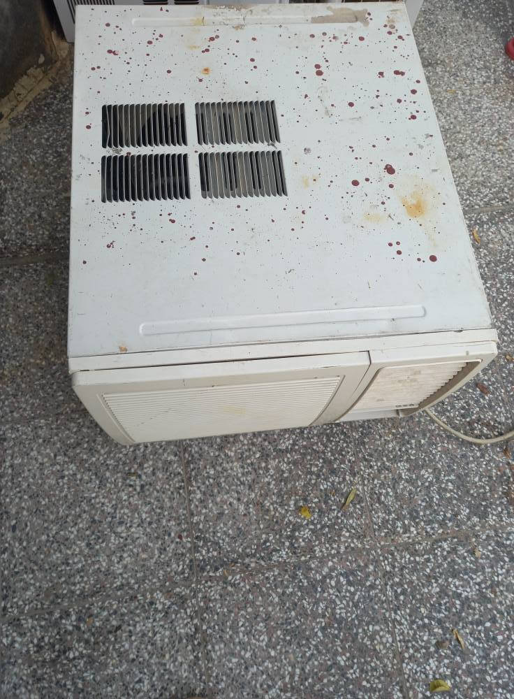 مكيف يورك شغال 2 طن عالفحص السعر ١٧٥ ألف قفل مكانه طويريج كربلاء *********** كربلاء, العراق
